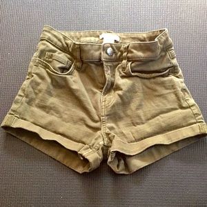 Green h&m shorts